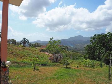 Venta: Casa de 3 recámaras en Trinity Hills Valley