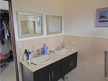 Venta: Casa de 3 recámaras en Trinity Hills Valley