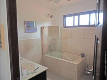 Venta: Casa de 3 recámaras en Trinity Hills Valley