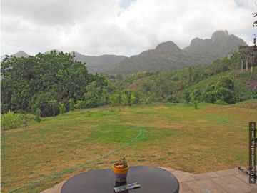 Venta: Casa de 3 recámaras en Trinity Hills Valley