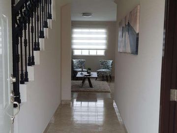Venta de Casa esquinera  Modelo Acuarela en Urb. Casa Laguna,cerca riocentro Dorado- Vía a Samborondon