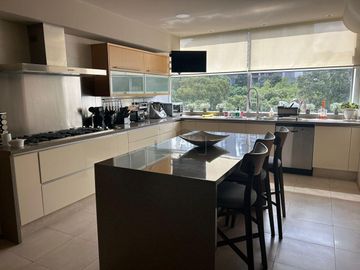 Departamento en venta en Lomas Country Club con 380m2