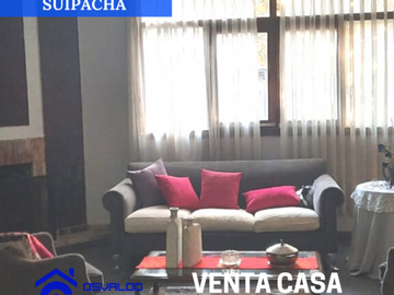 Venta de Casa de 2 plantas en calle Suipacha al al 600
