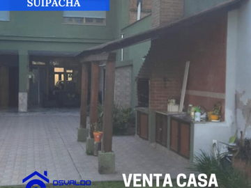 Venta de Casa de 2 plantas en calle Suipacha al al 600
