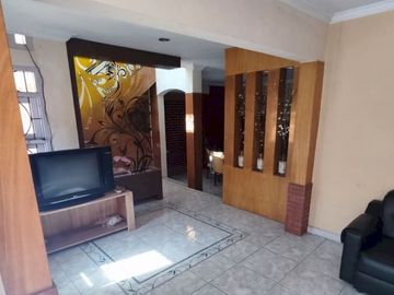 RUMAH DI KOMPLEK WIJAYA CIPADUNG CIBIRU BANDUNG KOTA