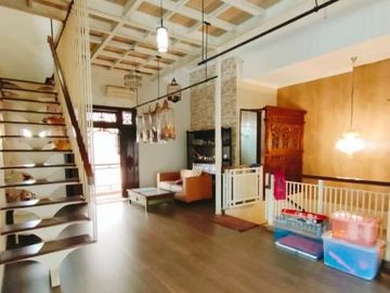 Rumah Keren, ada Kolam Ikan di Sektor 4 Bintaro, 5377-SC 0811111----