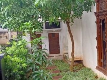 Rumah Keren, ada Kolam Ikan di Sektor 4 Bintaro, 5377-SC 0811111----