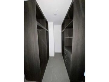 VENDO APARTAMENTO EN YACHT CLUB AVENIDA BALBOA 2 REC L/B DE 3 BALCONES