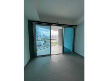 VENDO APARTAMENTO EN YACHT CLUB AVENIDA BALBOA 2 REC L/B DE 3 BALCONES