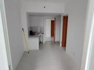 JUAL NEGO APARTEMEN CBD TOWER C