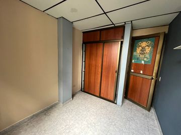 casa en venta en barrio granada. Cod V408446