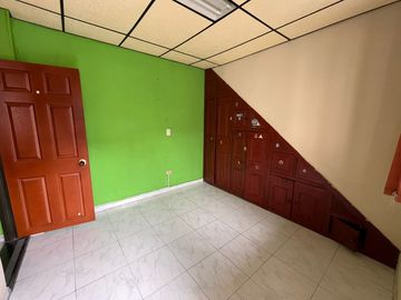 casa en venta en barrio granada. Cod V408446