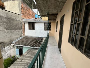 casa en venta en barrio granada. Cod V408446