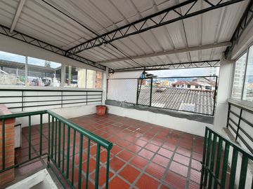 casa en venta en barrio granada. Cod V408446