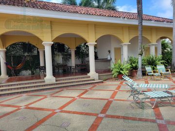 VENTA DE HERMOSA CASA KM 5 VÍA A SAMBORONDON