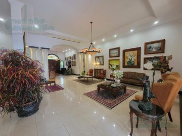 VENTA DE HERMOSA CASA KM 5 VÍA A SAMBORONDON