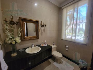 VENTA DE HERMOSA CASA KM 5 VÍA A SAMBORONDON