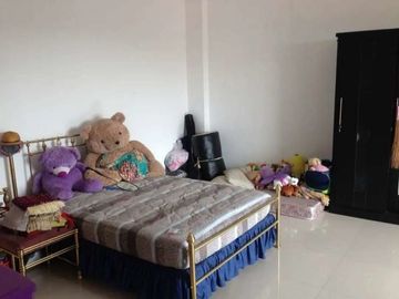 Rumah Mewah Komplek DPR, persis belakang kampus BINUS