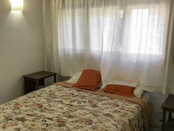 Departamento 2 ambientes, a metros de la costa y del centro comercial de Punta Mogotes