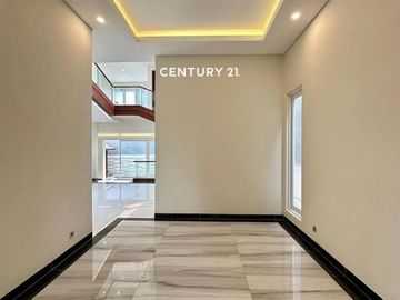 Rumah Brandnew Dengan Kolam Renang  Di Kawasan Elit Pondok Indah