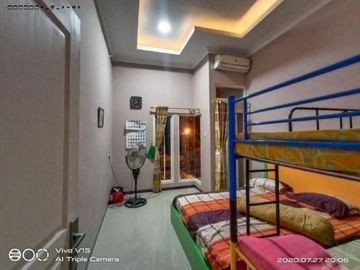 Rumah Purimas Hadap Selatan