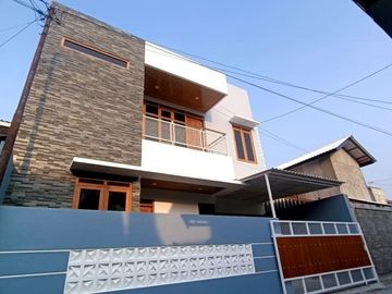 Dijual Smarthome berkonsep tropical modern Cocok dijadikan homestay, rumah pribadi