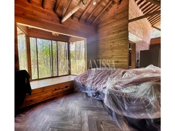 Oportunidad! Se Vende Hermosa Cabaña en Altos del Maria