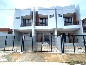Rumah Brand New Fasad Modern di Cinere Siap Huni