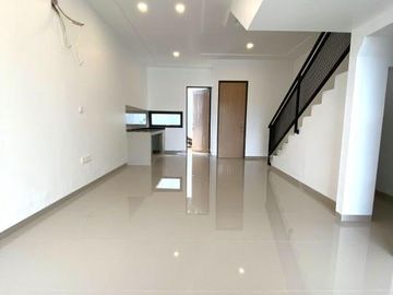 Rumah Brand New Fasad Modern di Cinere Siap Huni
