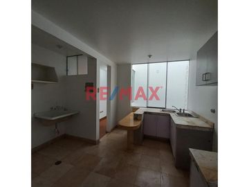 Se Vende Amplio Departamento Segundo Piso Sin Chochera En Los Olvos Cerca Al Ovalos De Naranjal 2Do Piso