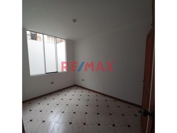 Se Vende Amplio Departamento Segundo Piso Sin Chochera En Los Olvos Cerca Al Ovalos De Naranjal 2Do Piso
