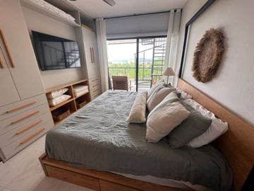 Departamento con vista al mar, alberca, cerca de Playa Arrocito, en venta Huatul
