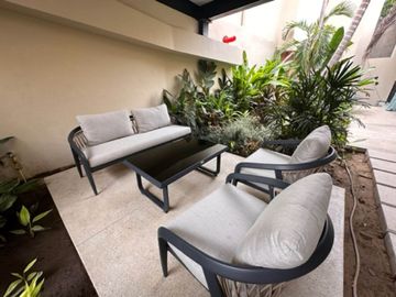 Departamento con vista al mar, alberca, cerca de Playa Arrocito, en venta Huatul