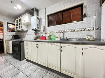 Casa en venta de 4 dorm. 3 baños en Osorno