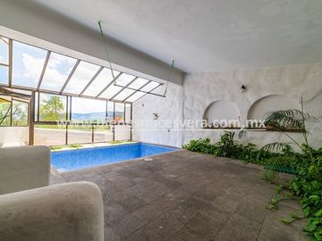 CASA EN VENTA EN TEQUISQUIAPAN CENTRO YANIRA