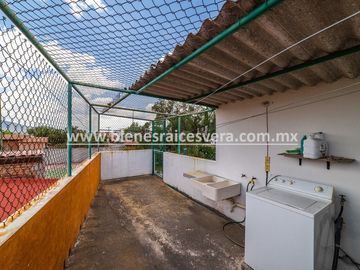 CASA EN VENTA EN TEQUISQUIAPAN CENTRO YANIRA