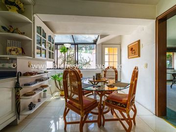 CASA EN VENTA EN TEQUISQUIAPAN CENTRO YANIRA