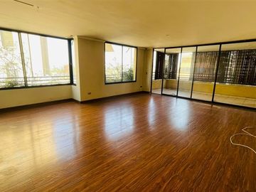 Departamento en venta de 4 dorm. en Las Condes