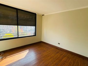 Departamento en venta de 4 dorm. en Las Condes