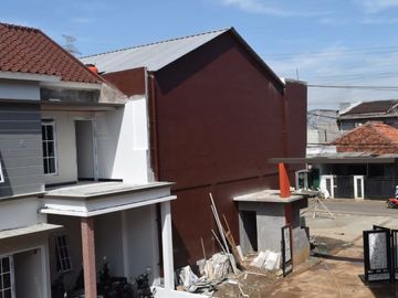 rumah 2 lantai nuansa mewah harga juga standar