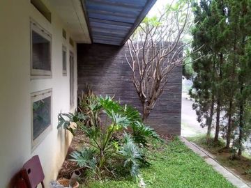 Rumah dalam cluster elit bangunan kokoh mewah full furnish hook di Cileunyi Bandung | MARTINI