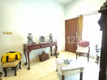 Best Price Rumah Semi Furnished 1,5 Lantai Dekat ke MRT Lebak Bulus