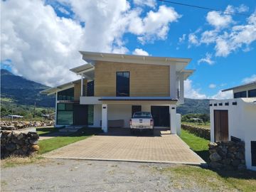 Casa en Boquete, Chiriqui (TPJ)