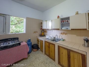 SE VENDE FINCA EN EL KM 26 VÍA AL MAR, LOTE DE 19.200 M2. Cod V6783