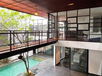 DIJUAL RUMAH MODERN TROPICAL RESORT di Jl MALANG / MENTENG, JAKPUS