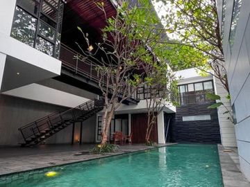 DIJUAL RUMAH MODERN TROPICAL RESORT di Jl MALANG / MENTENG, JAKPUS