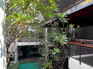 DIJUAL RUMAH MODERN TROPICAL RESORT di Jl MALANG / MENTENG, JAKPUS