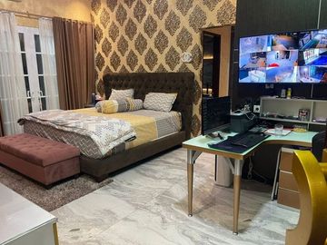 Rumah mewah, 3 lantai, furnished, swimming pool, underground cable, modern hill, pondok cabe