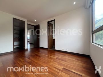 apartamento en arriendo en el tesoro. Cod A69367