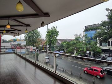 GEDUNG / KANTOR STRATEGIS at Jl TEBET BARAT DALAM, JAKSEL
